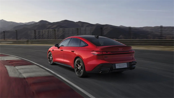 全新上汽奥迪A5L Sportback正式上市，限时臻享价25.99万元起
